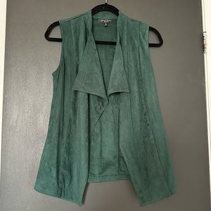Romeo + Juliet Faux Suede Dark Green Vest - Size Small.
